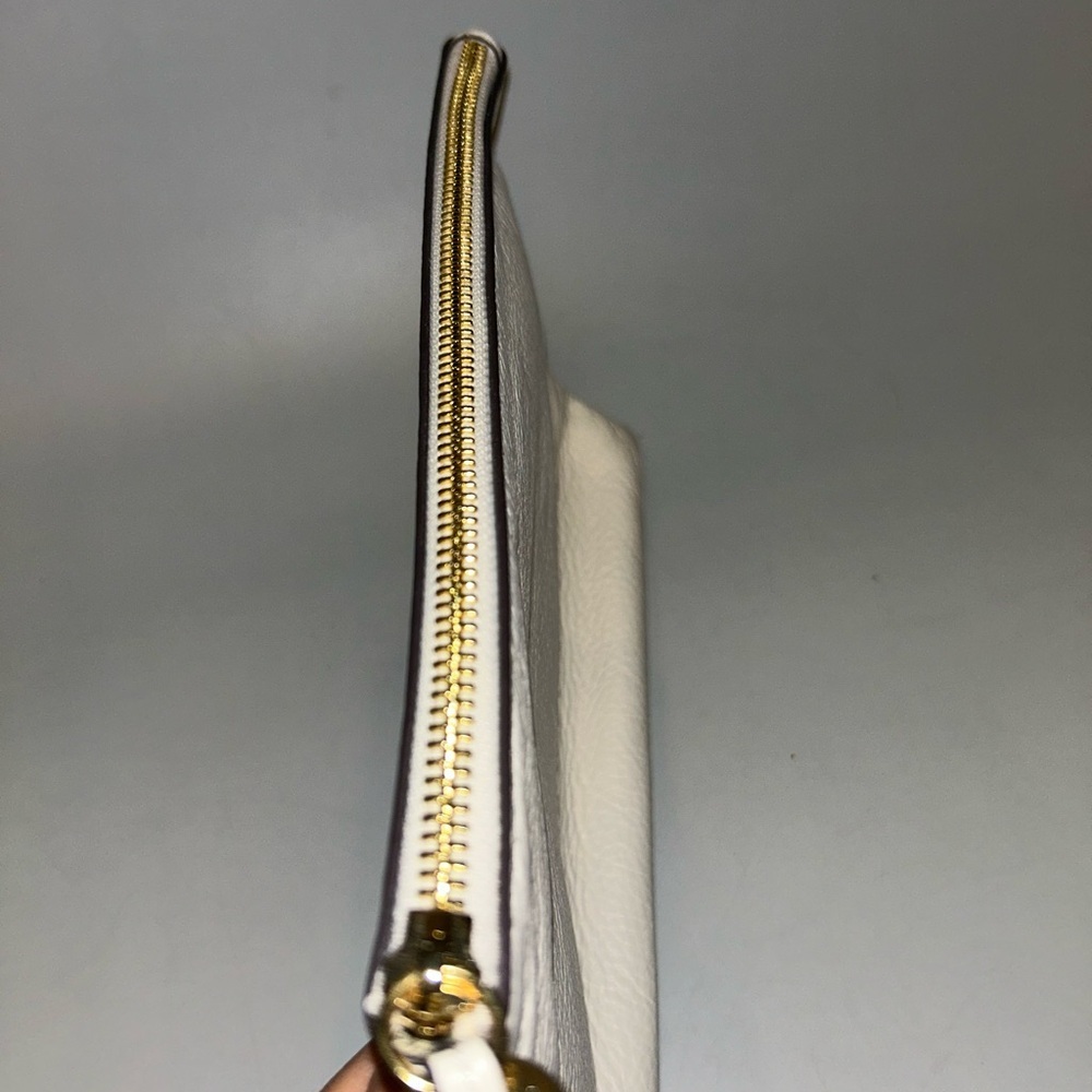 NWOT G.I.L.I white leather clutch - Picture 3 of 11